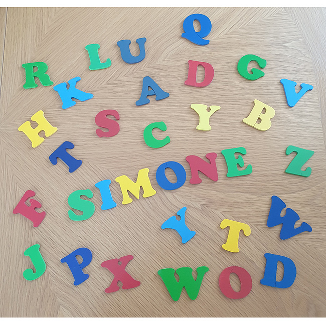 Holzbuchstaben selbstklebend; H�he 5cm