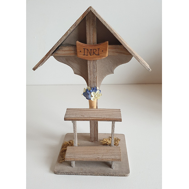 Weihnachtskrippe - Wegkreuz mit Bank gebeizt