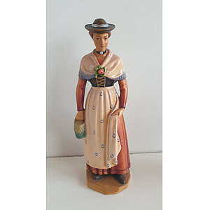 Tiroler Trachtenfrau